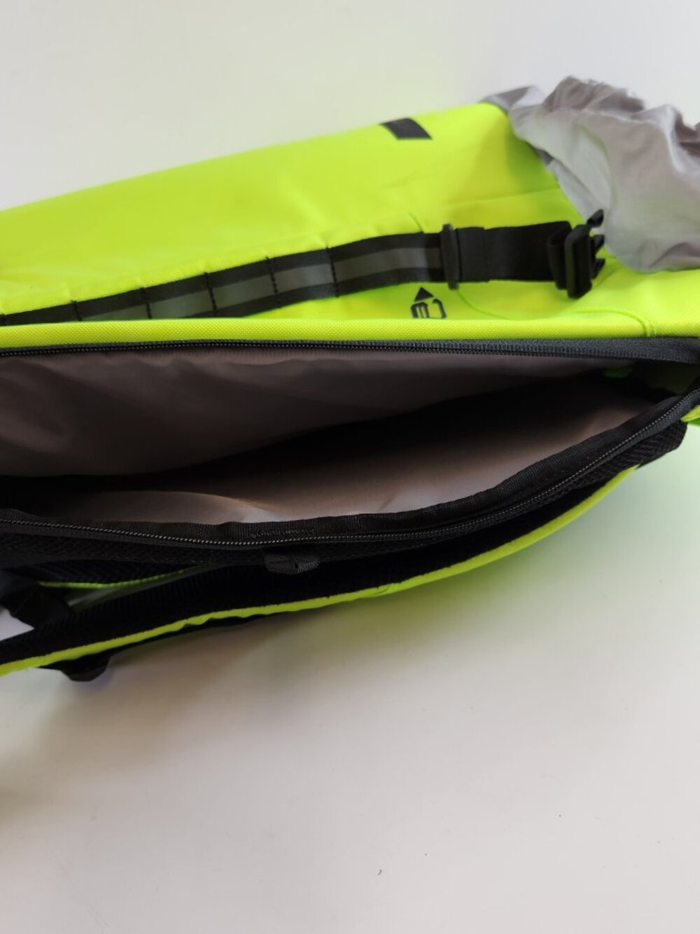 icon Squad 4 Neon Yellow Hi Via Backpack ATV Riding Pack 23L - Picture 10 of 13